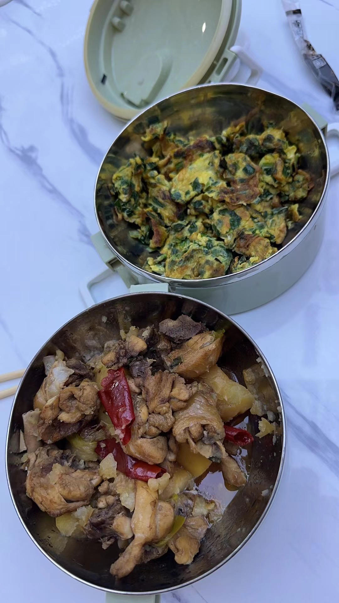 鸡腿炖土豆 上桌秒空盘 汤都喝干了！