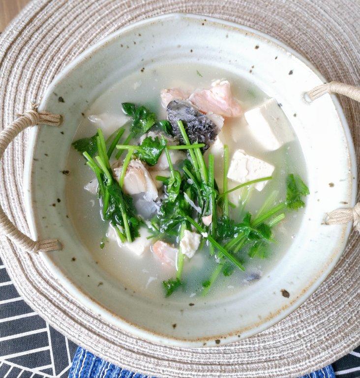 三文鱼头豆腐汤
