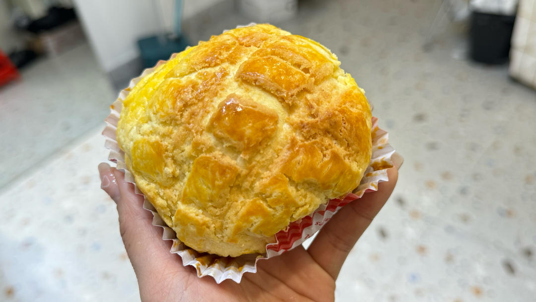 好吃到炸裂的港式菠萝包（附带制作酥皮的小视频）