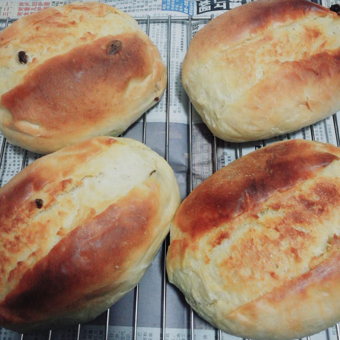 葡萄软欧（仿原麦山丘）Milk flavored bread filled with raisins and butter