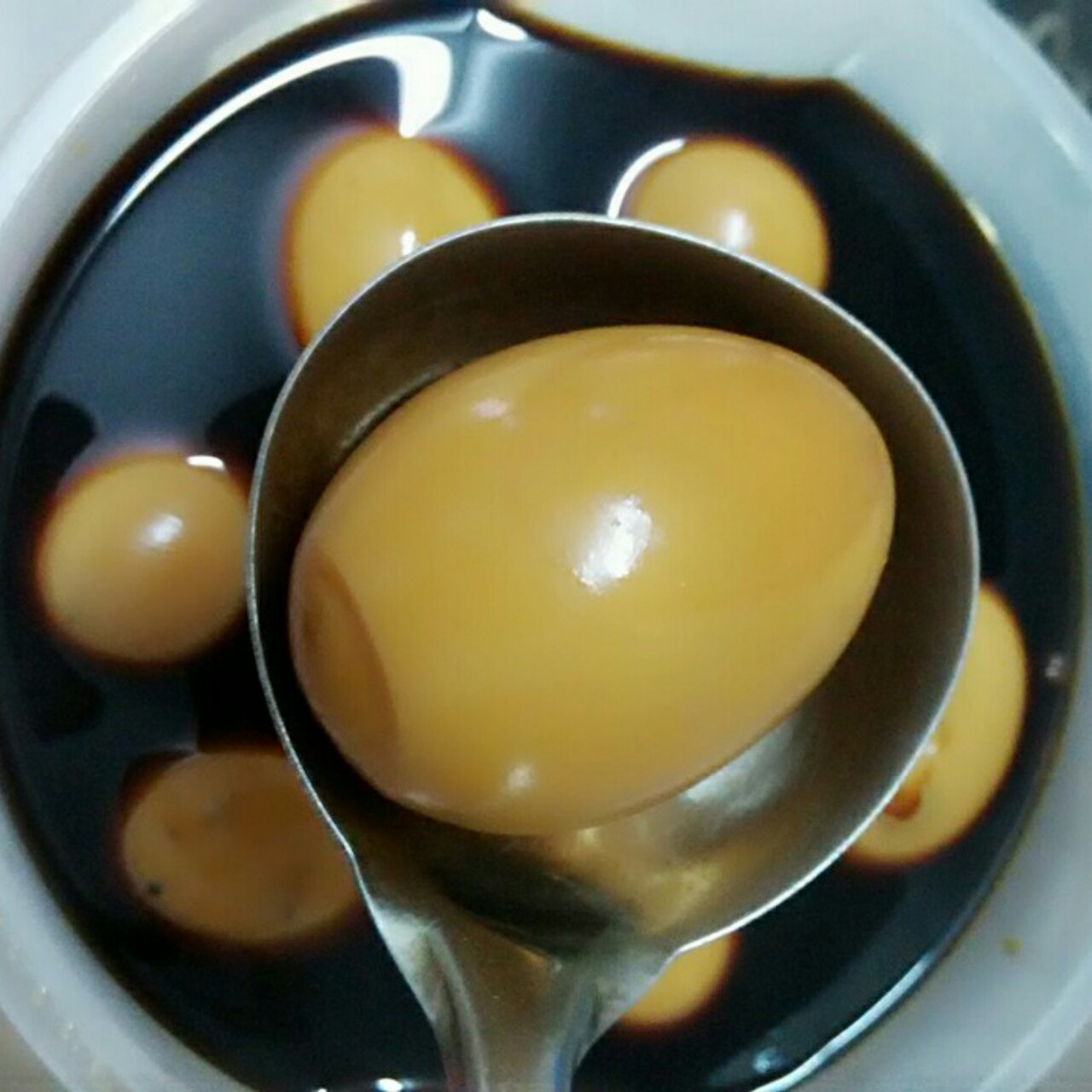 卤蛋