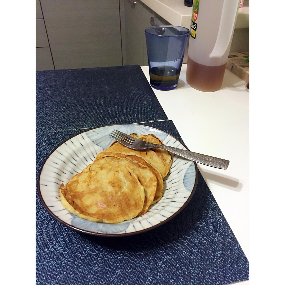 【减脂早餐】无油香蕉松饼（超简单）