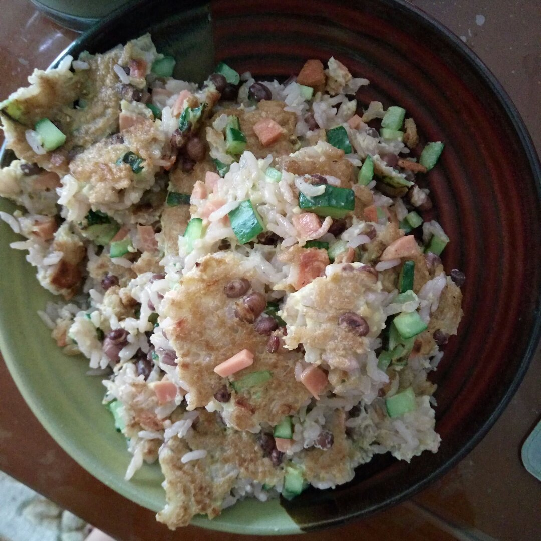 蛋香煎米饼 | 爸爸厨房 VOL.51--米饭、黄瓜、火腿、鸡蛋、西兰花