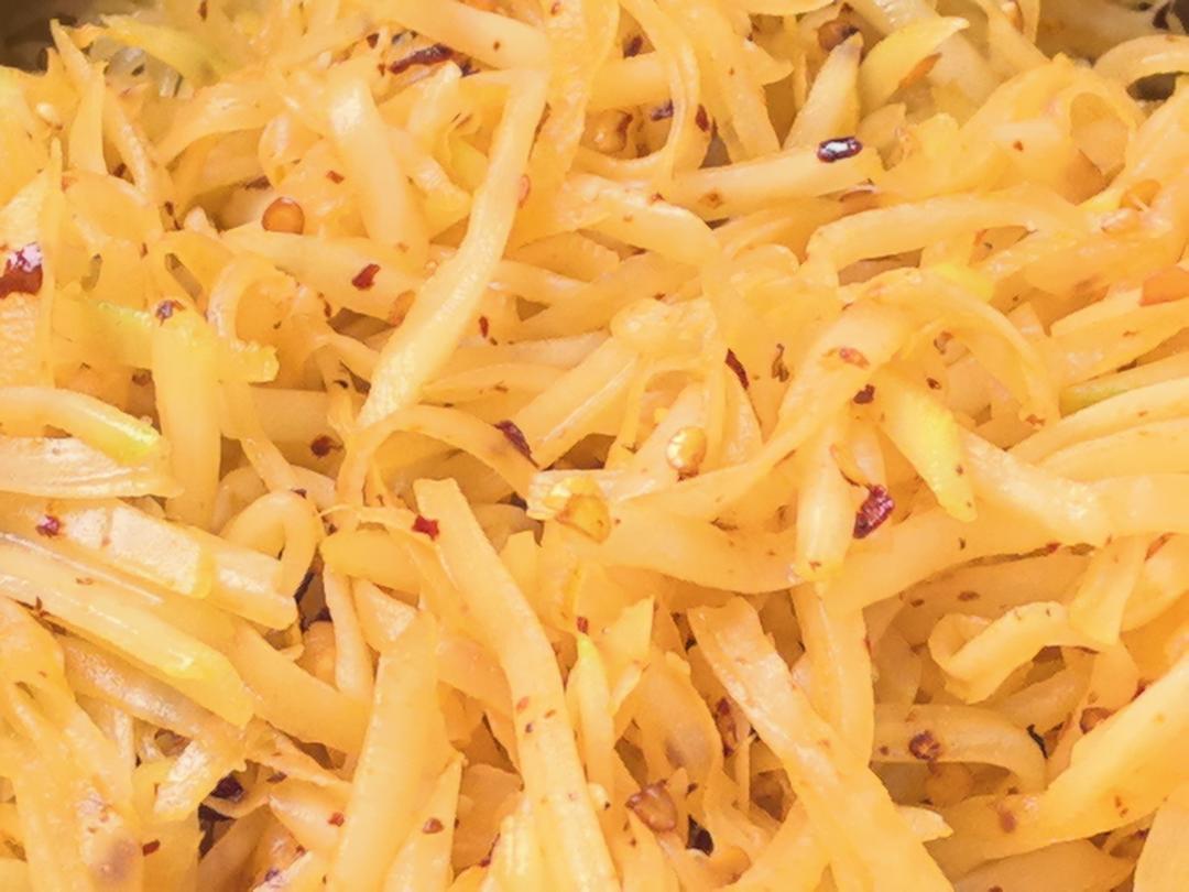 芥菜丝撇了丝咸菜（东北腌咸菜）