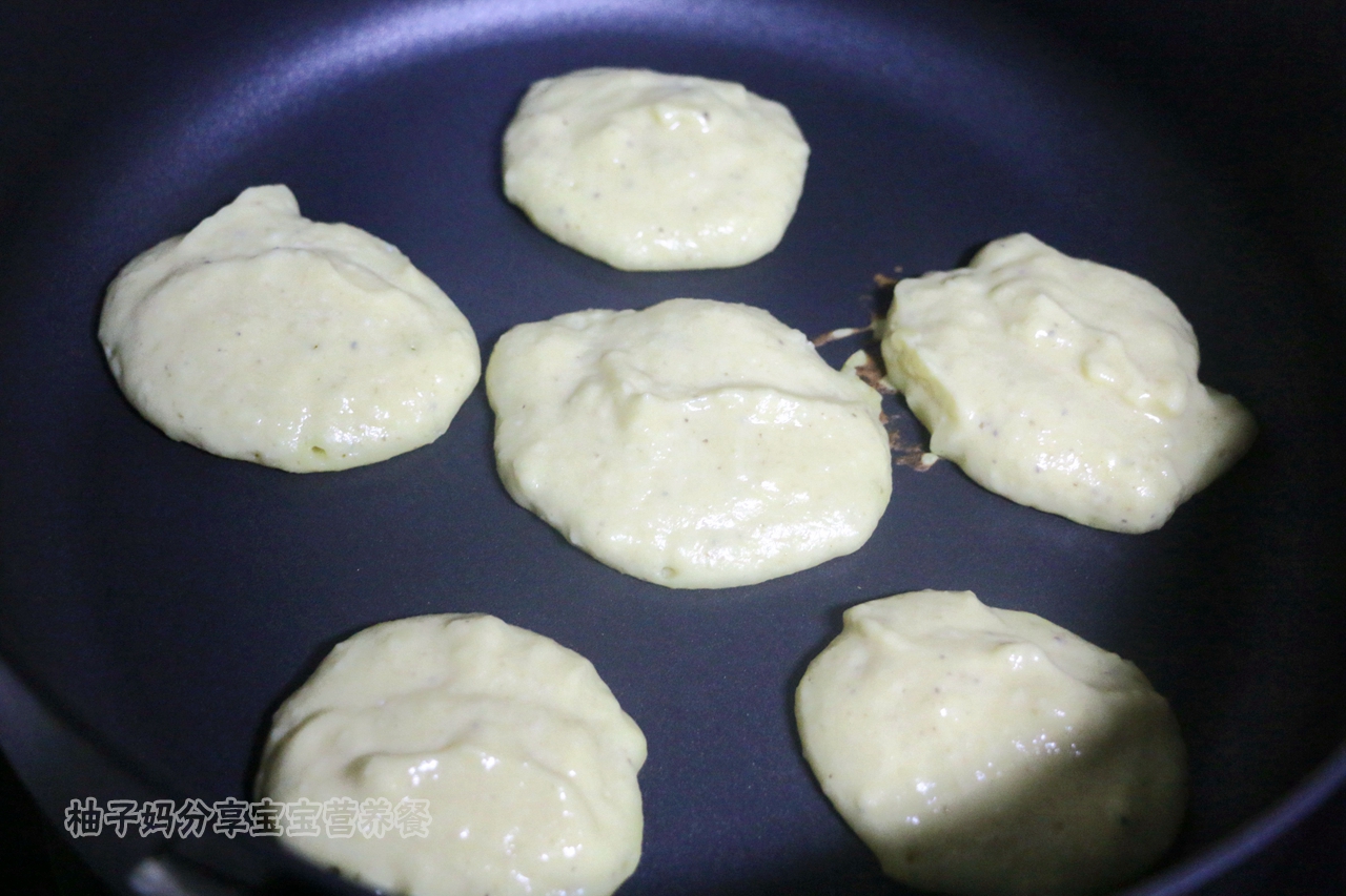 南瓜莲子薏米牛奶饼—养胃三剑客强强联合的做法 步骤8