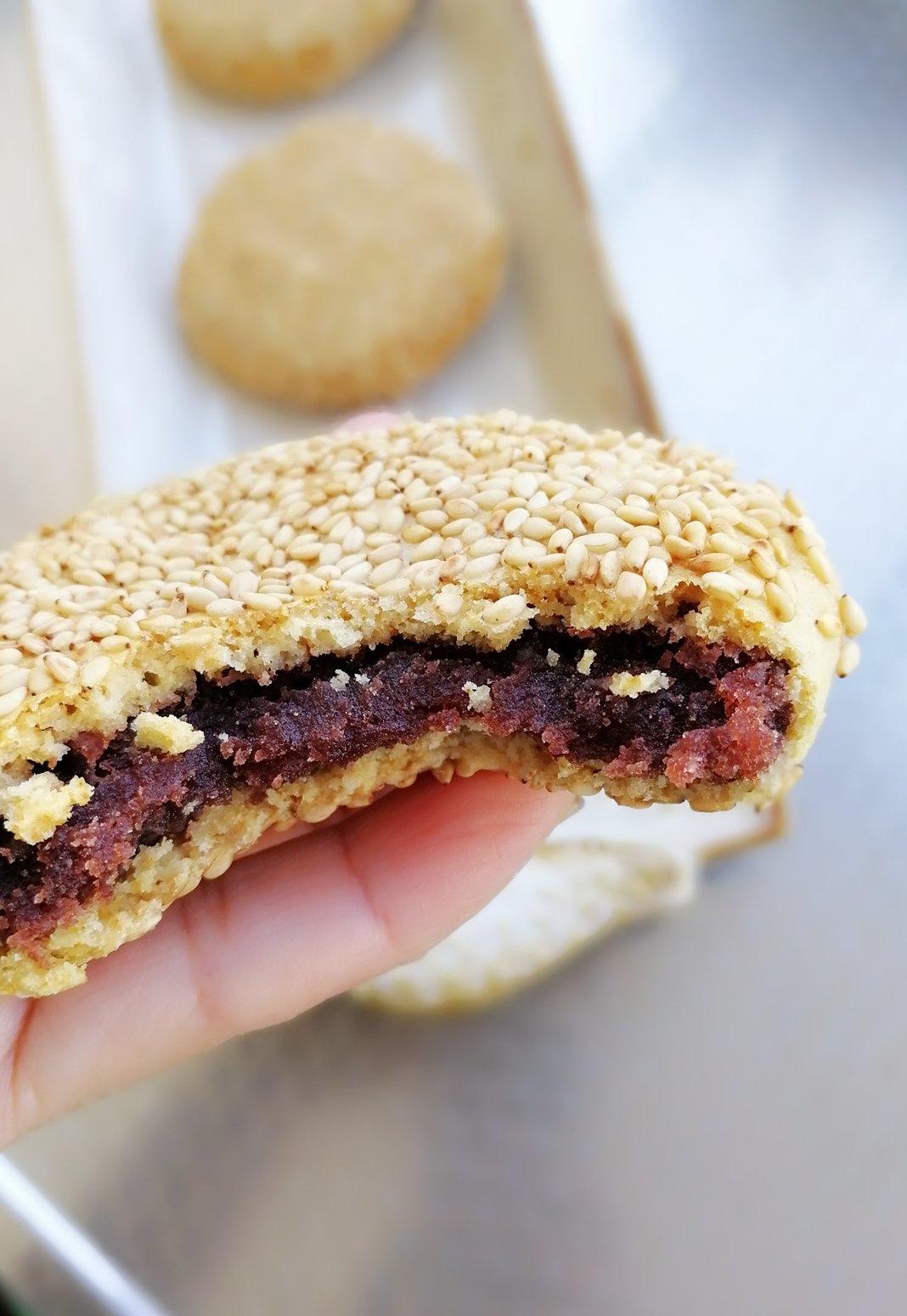 美芳mf做的枣泥麻饼-小时候的味道