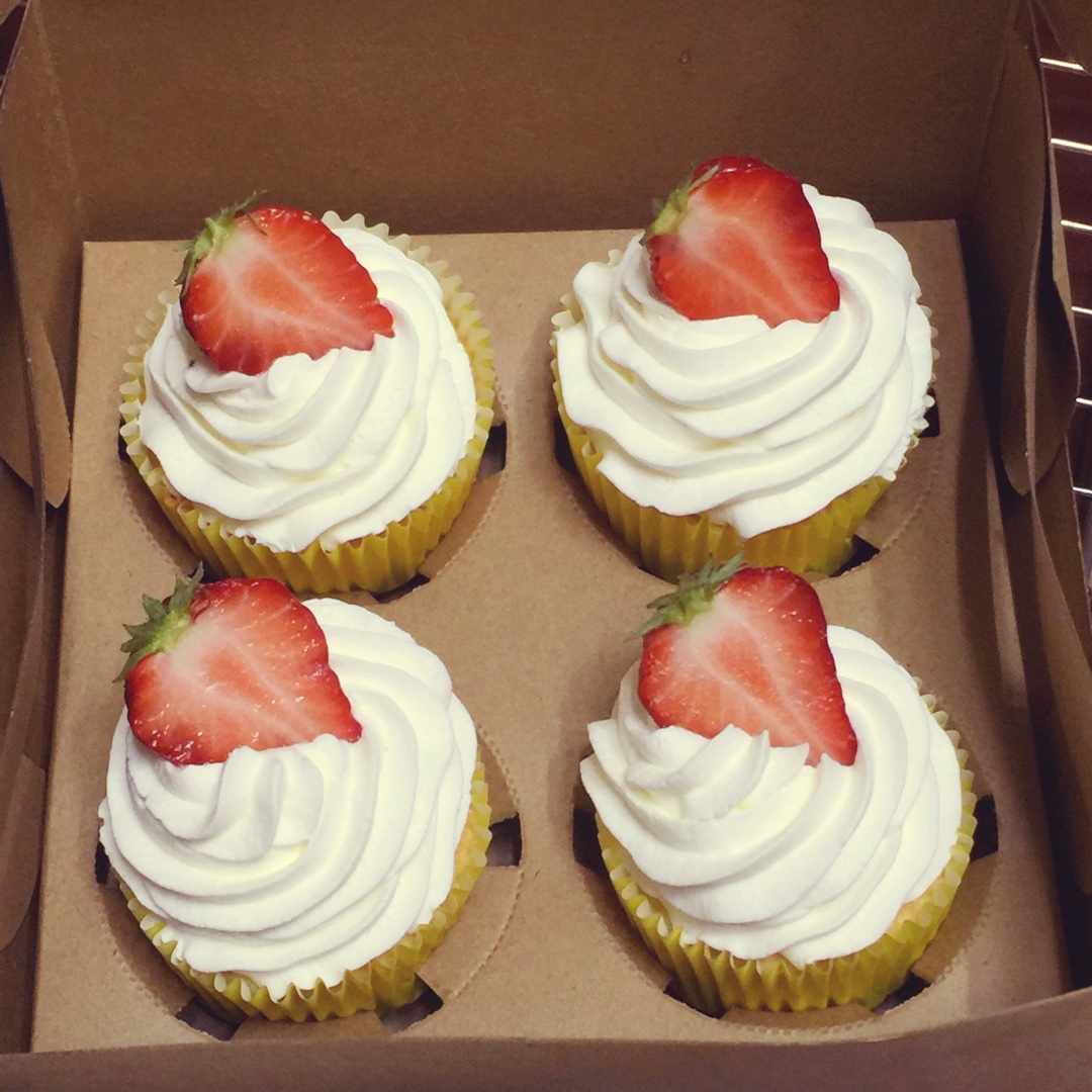 软绵绵戚风纸杯蛋糕