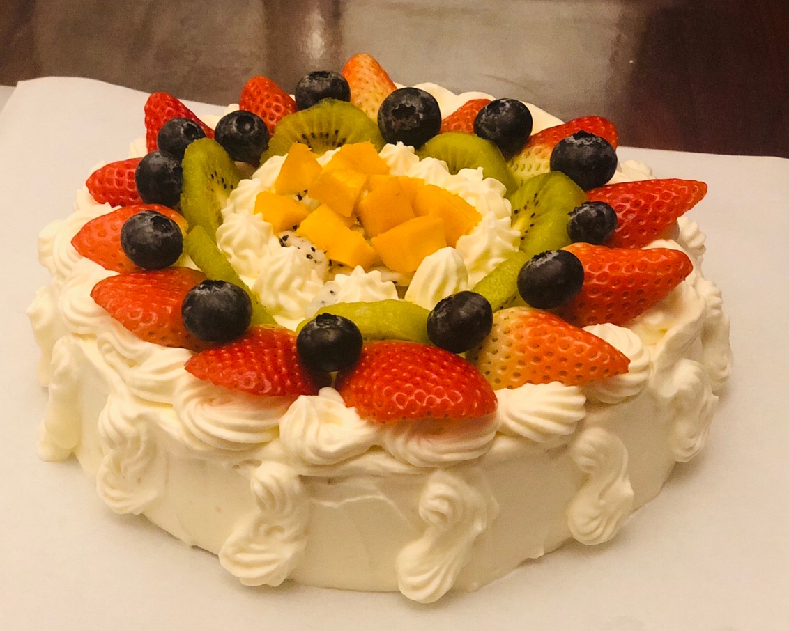水果生日蛋糕裱花造型的做法