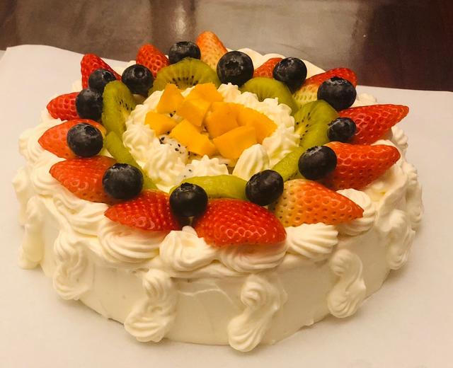 水果生日蛋糕裱花造型
