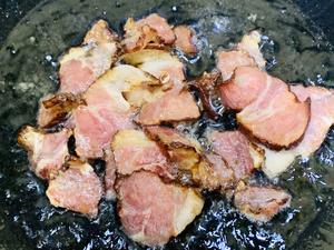 七彩炒腊肉/回锅肉的做法 步骤1
