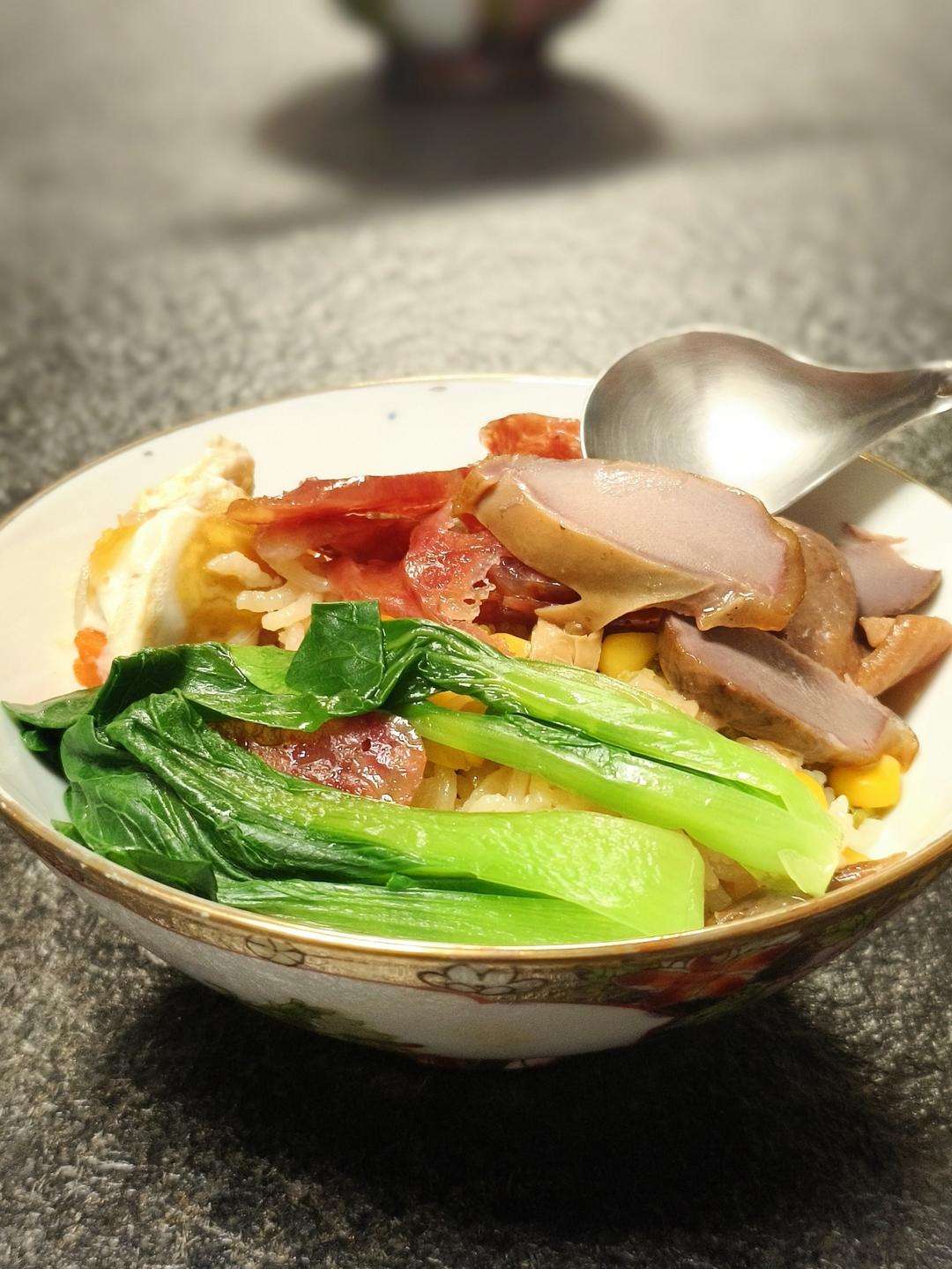 腊肠煲仔饭（电饭锅版）