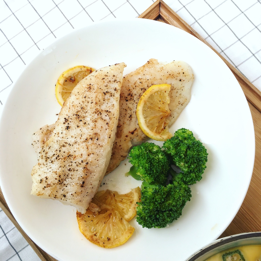 香煎龙利鱼——fit食谱系列
