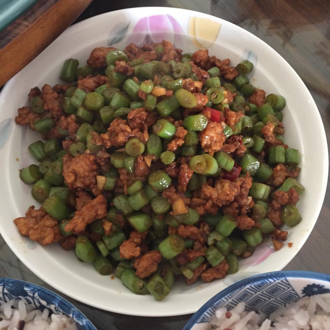 肉沫豆角下饭菜
