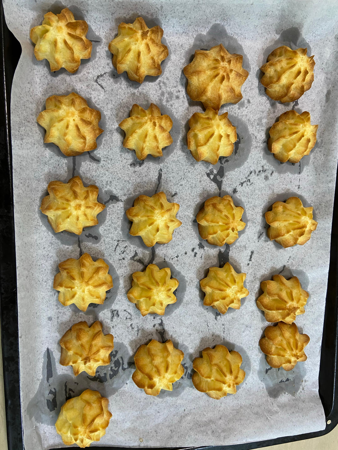 十分美味的酥皮泡芙