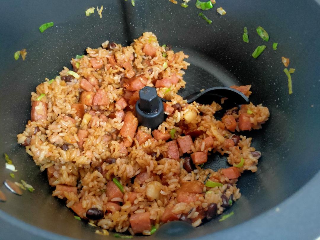 火腿肠炒饭