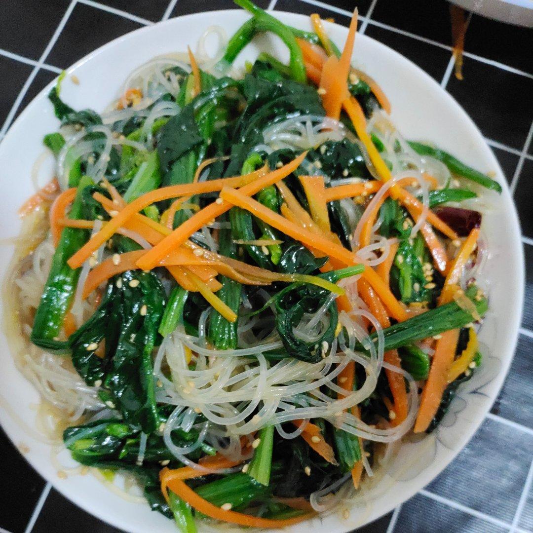 开胃爽口又营养的菠菜拌粉丝