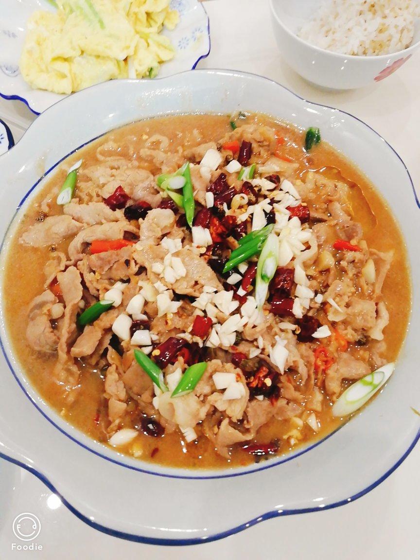 厨师长教你：“水煮肉片”的正宗做法，这味道真的很四川