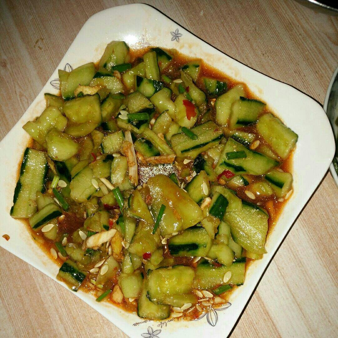赞不绝口拍黄瓜🥒