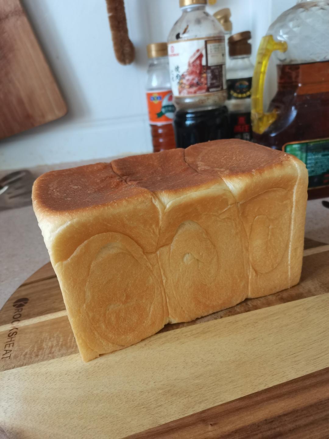 Poolish种（波兰种）吐司——不推荐不行的吐司配方