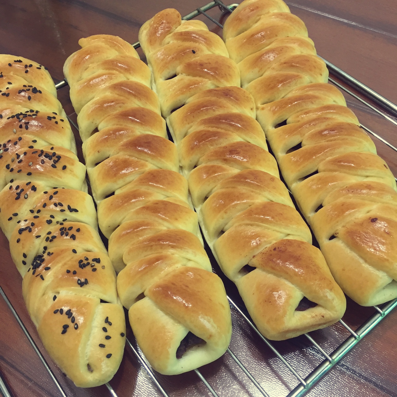 淡奶油豆沙面包