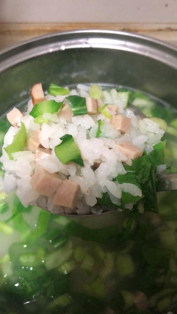 青菜火腿肠粥