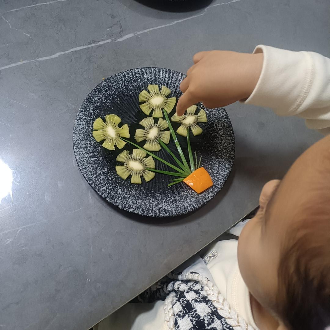 猕猴桃水果拼盘：猕猴桃花
