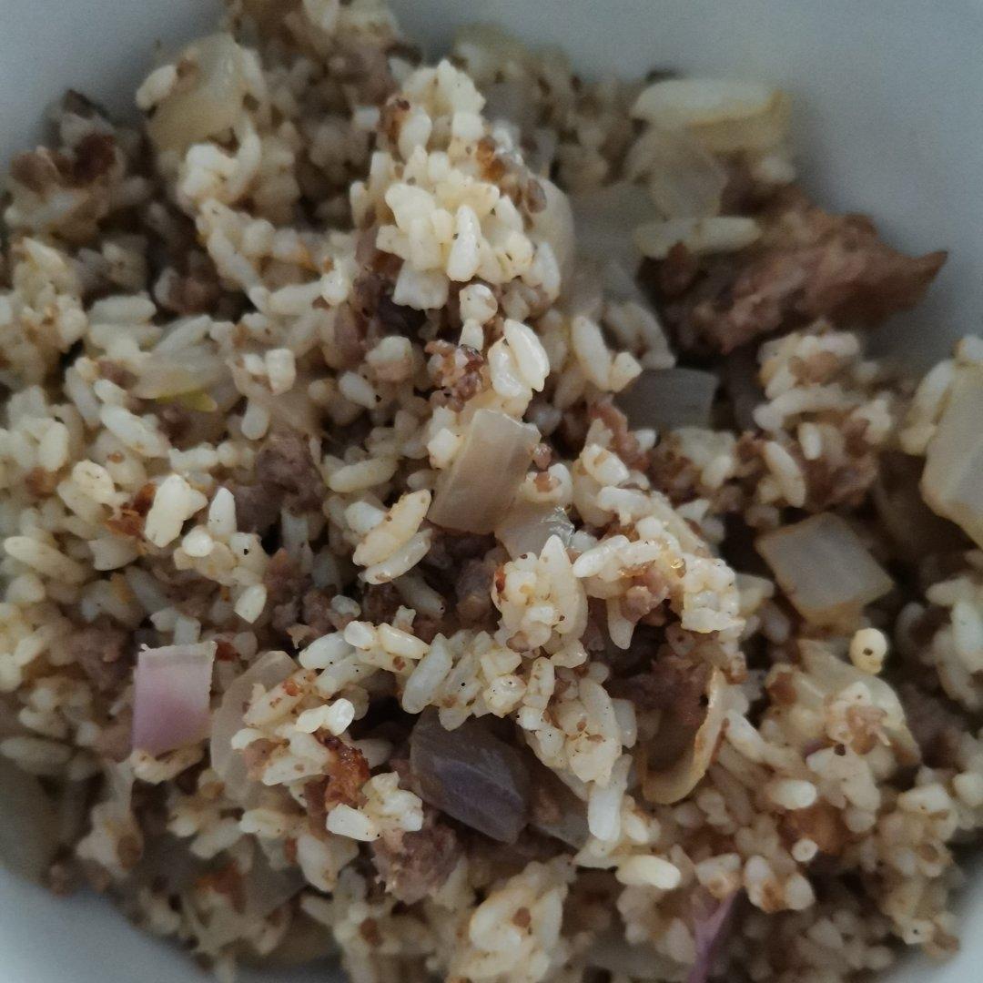 孜然洋葱肥牛炒饭