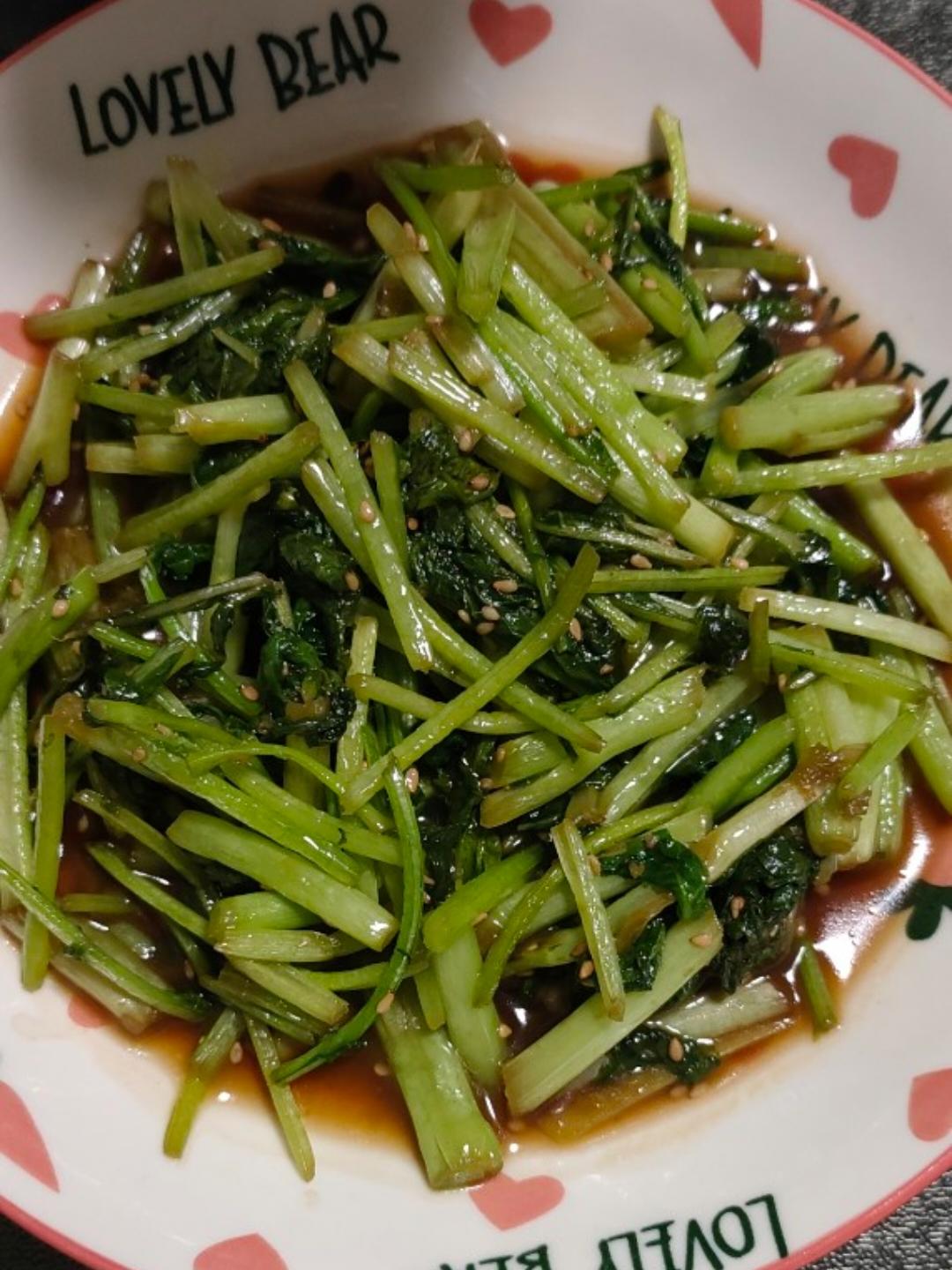 三分钟快手美味健康菜 清炒板蓝根