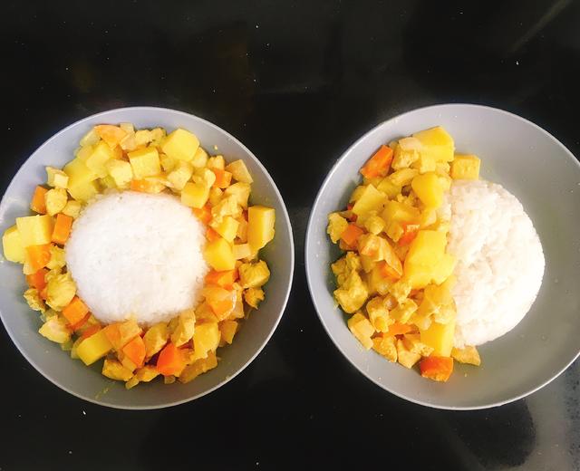 咖喱奶香鸡肉饭(超级简单)的做法