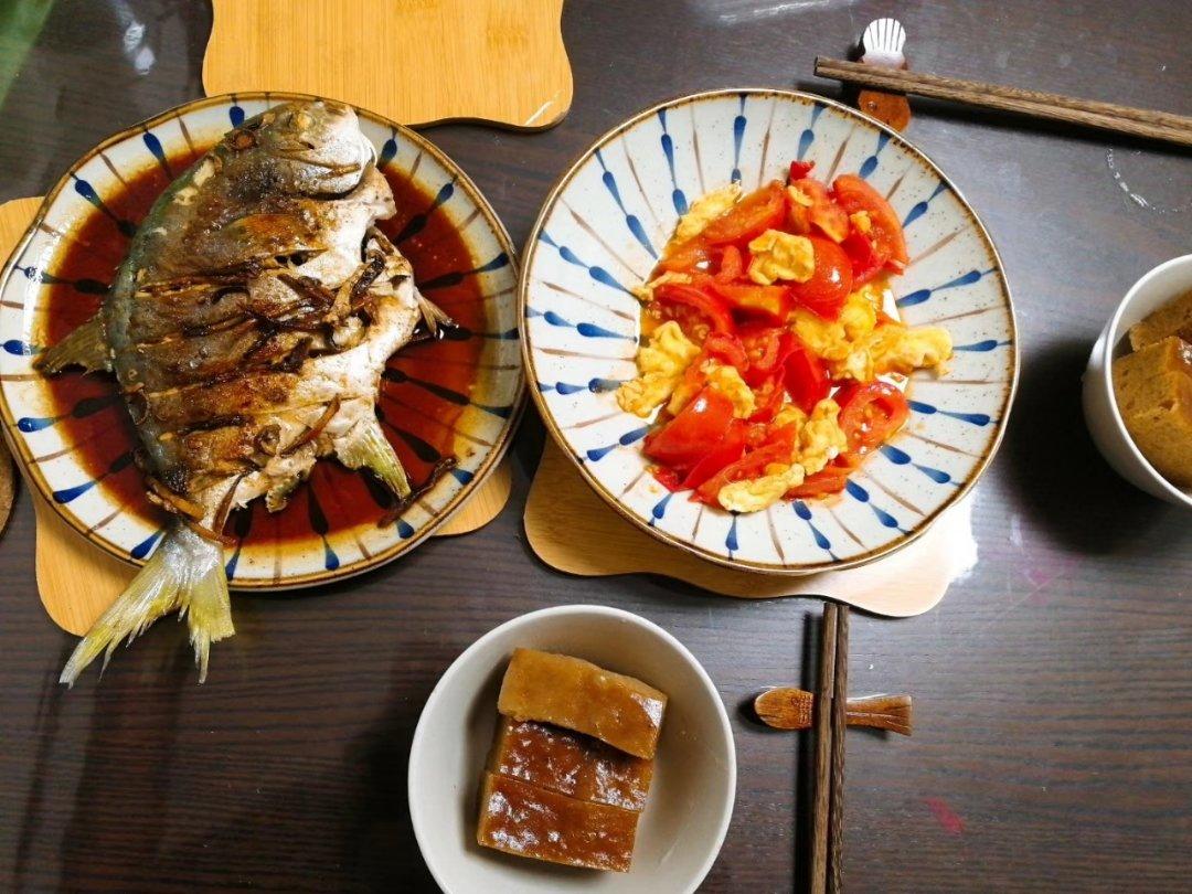 图解“煎鱼~入味又不破皮”的简单方法