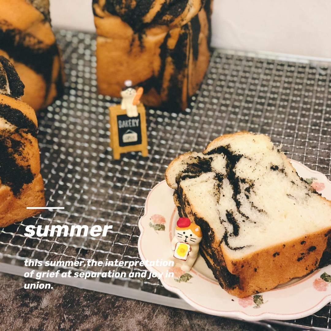 料多多系列--黑芝麻奶酥小吐司