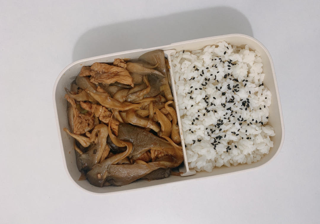 蘑菇炒肉