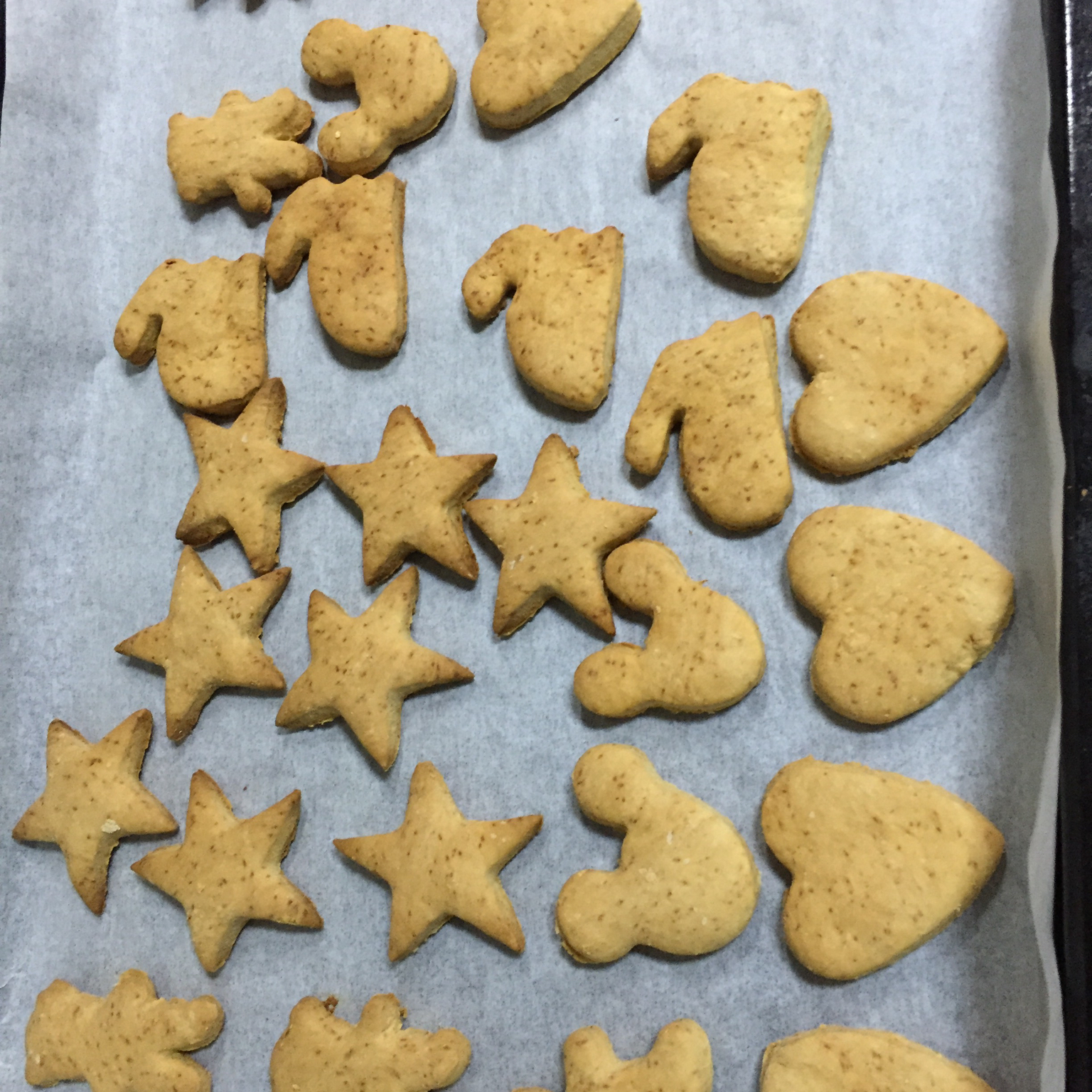 三花淡奶苏打饼干