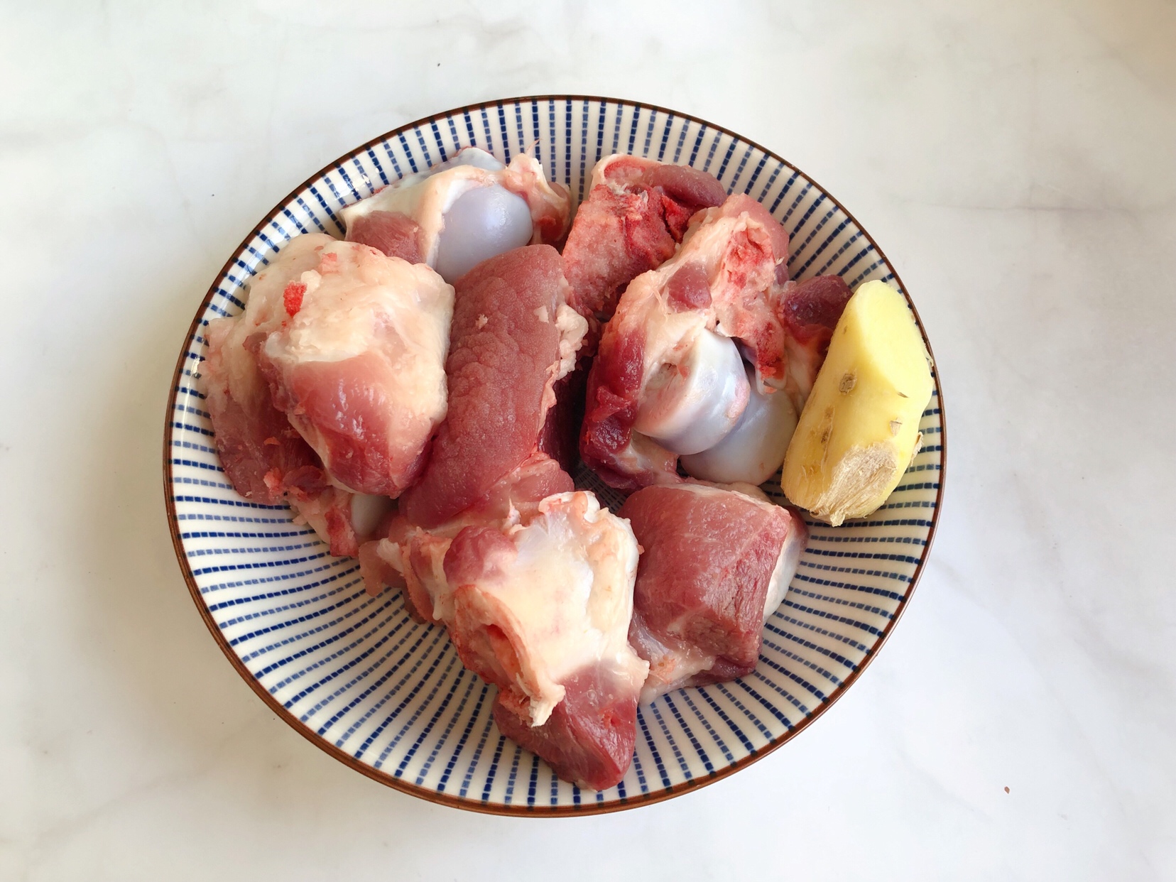 菜干蚝豉猪骨汤的做法 步骤3
