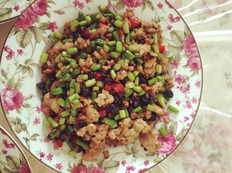 肉碎蒜苔粒