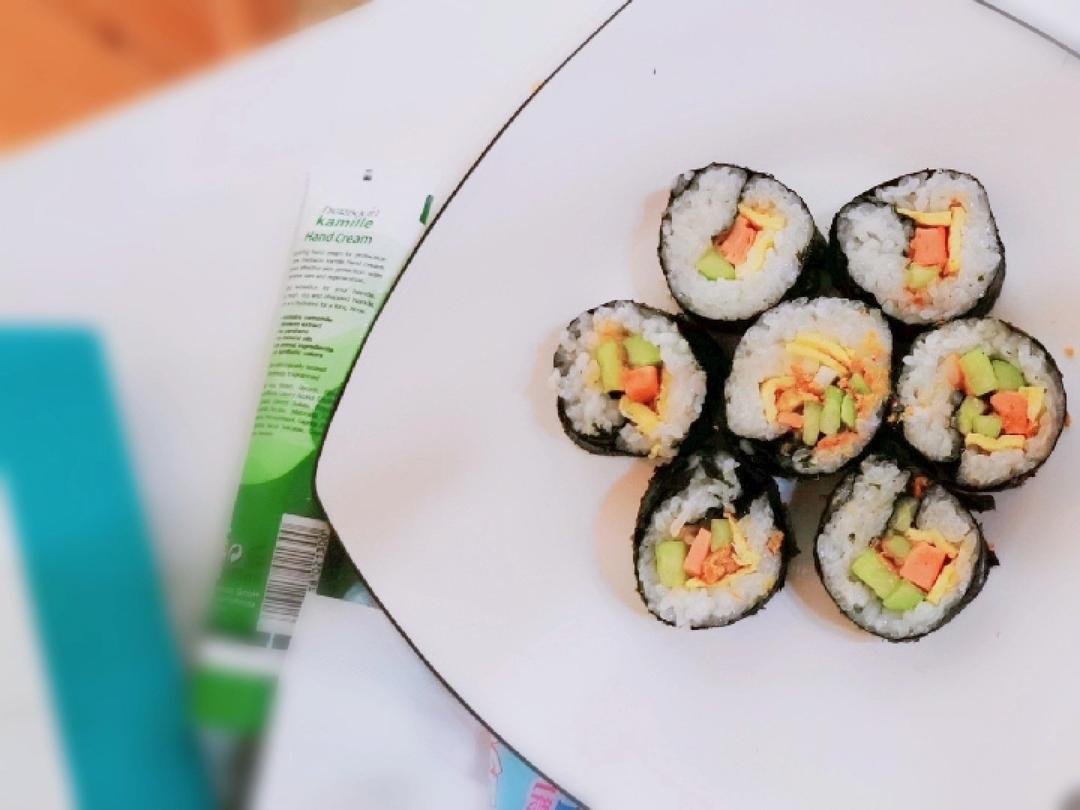 紫菜卷寿司