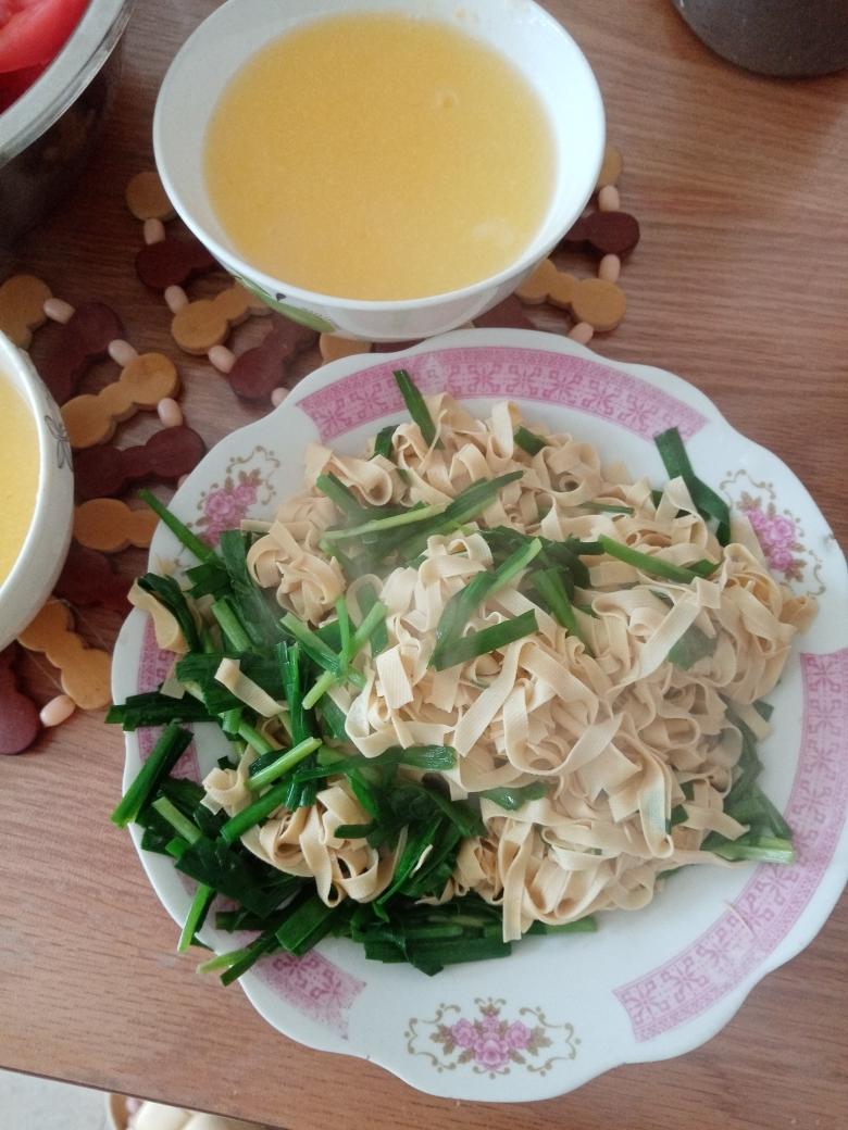 韭菜炒干豆腐