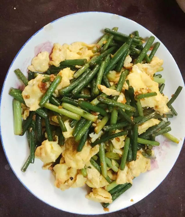蒜薹炒鸡蛋