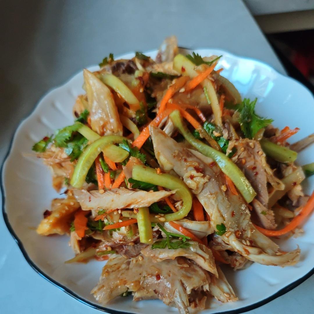 夏季清爽开胃🥒十分钟搞定🐤低脂凉拌鸡胸肉