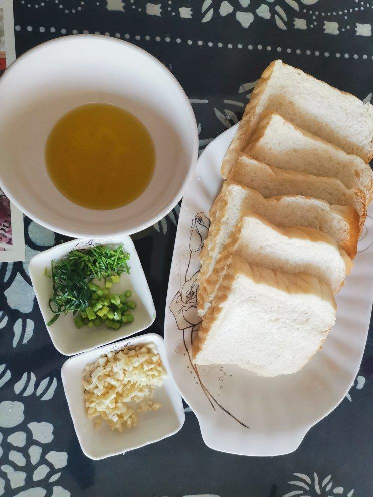 【4月北鼎烤箱参考食谱】葱香蒜末吐司干