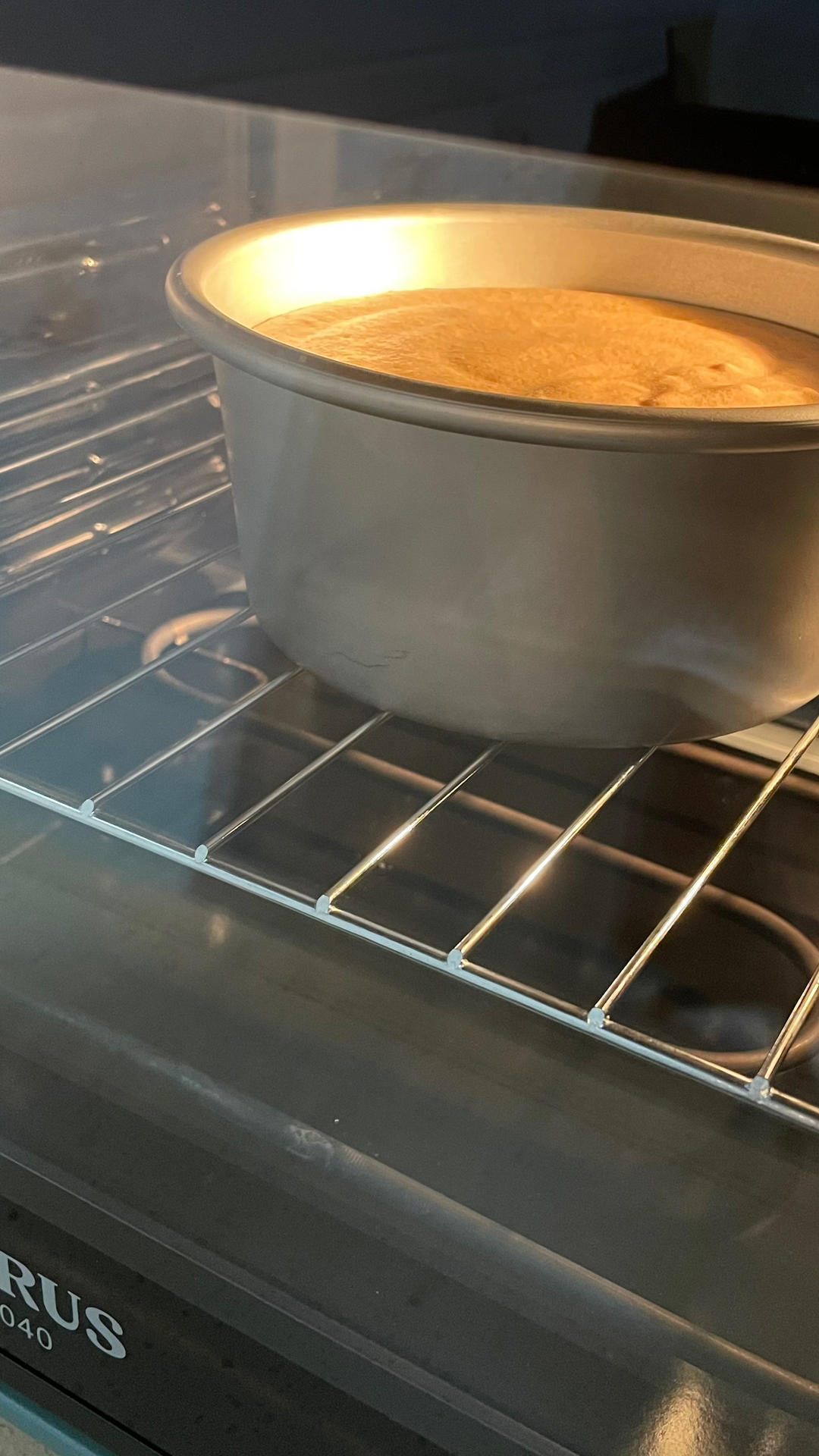 简单粗暴的「可可味6寸戚风」