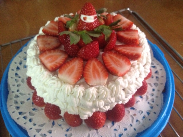 草莓生日蛋糕