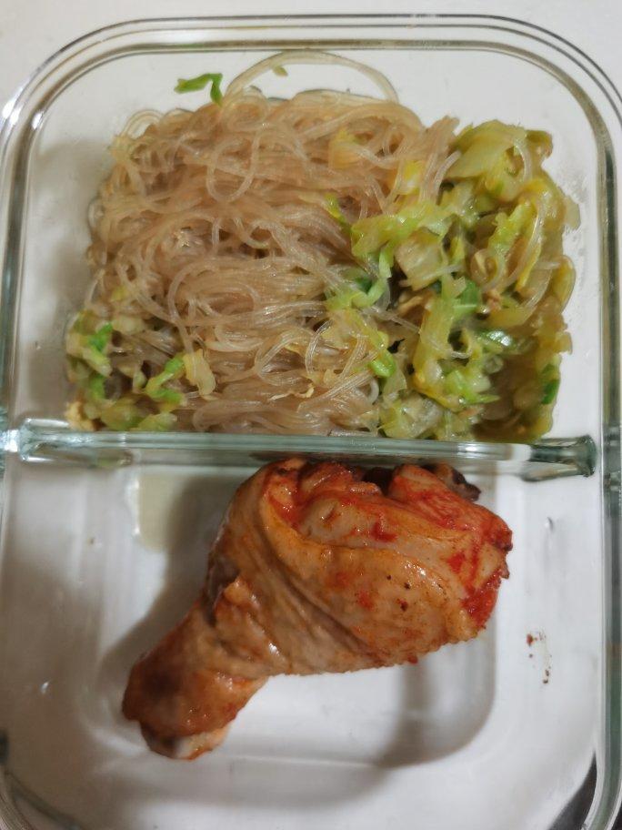 包菜粉丝炒鸡蛋