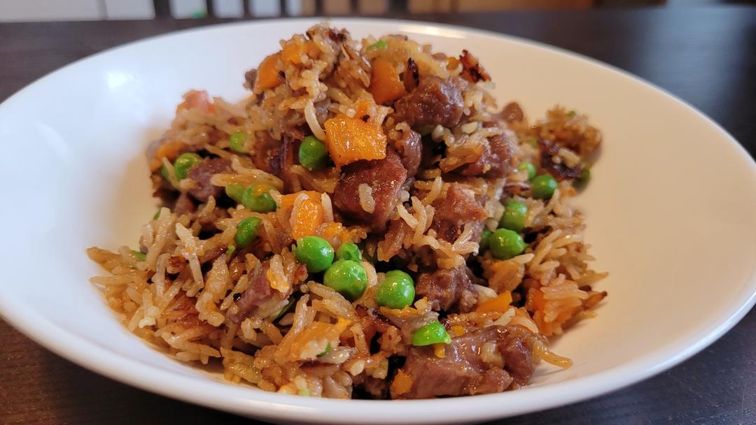 新疆羊肉抓饭（不糊底电饭煲版）