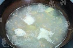 杏鲍菇黄豆芽蛏子汤的做法 步骤3