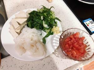 番茄豆腐青菜魔芋丝汤（适合减脂期）的做法 步骤1