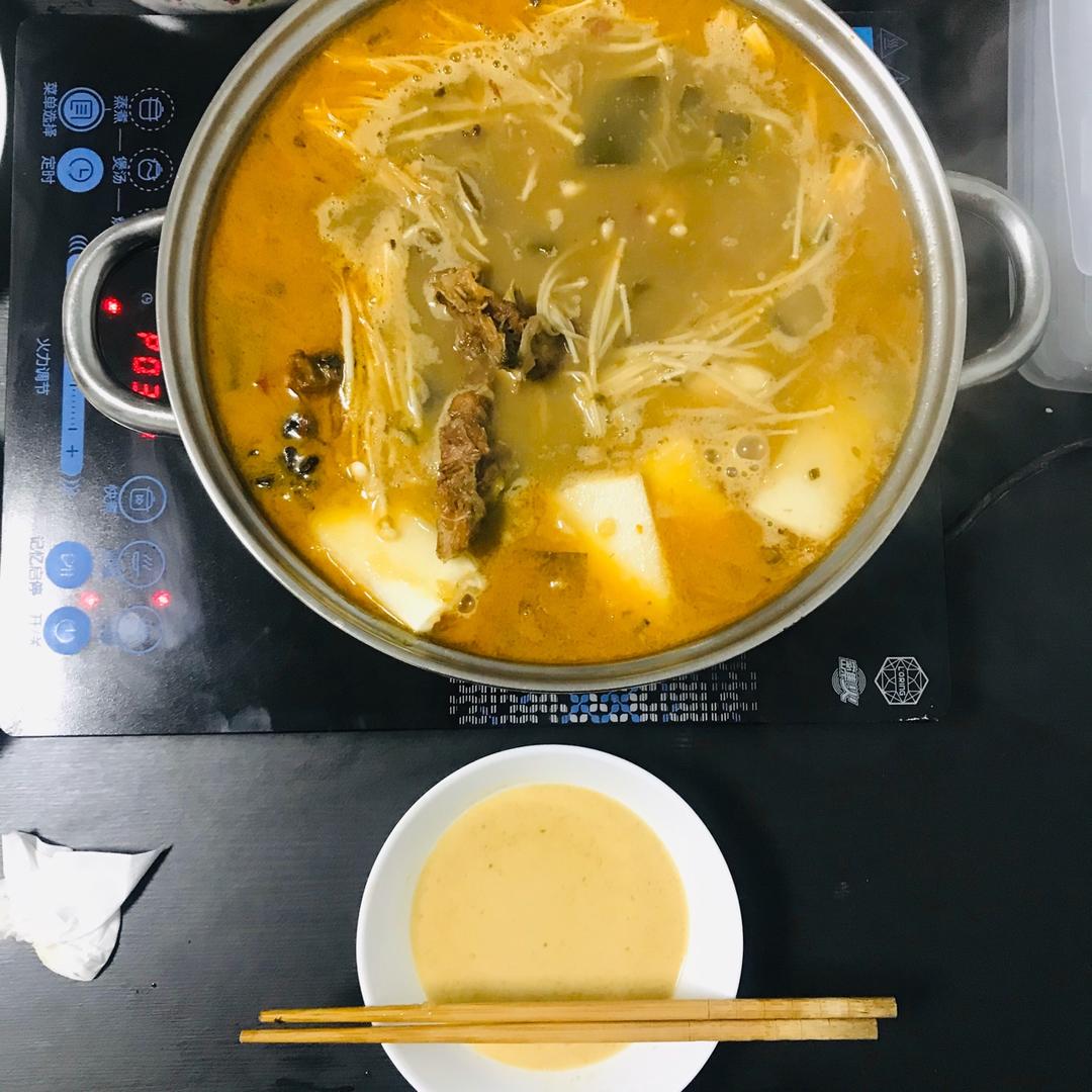 堂妈教你做红汤羊蝎子火锅