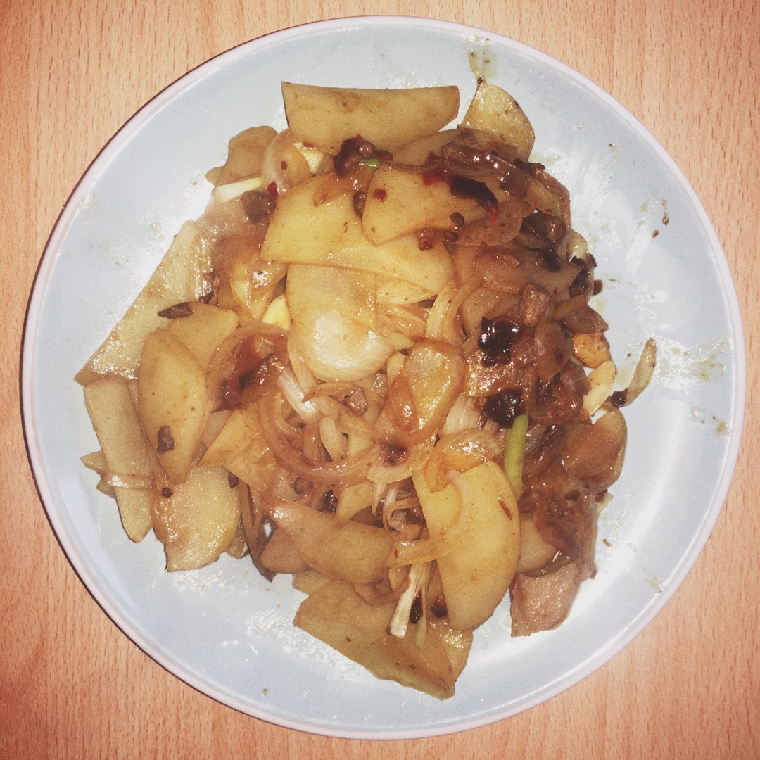洋葱炒土豆
