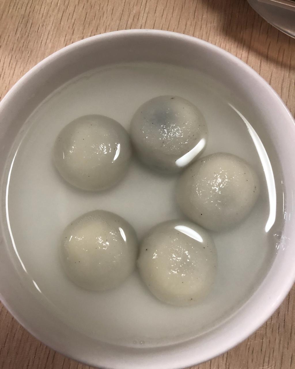 手机用户2561_usyo做的流心汤圆(花生馅&黑芝麻馅)