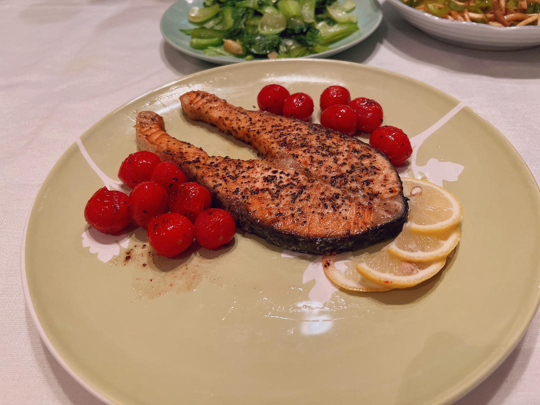 柠檬香煎三文鱼